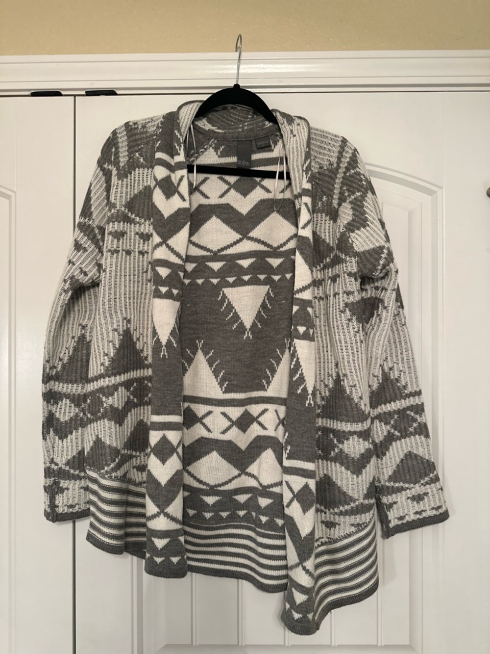Quinn Gray and Cream Aztec Knit Cardigan